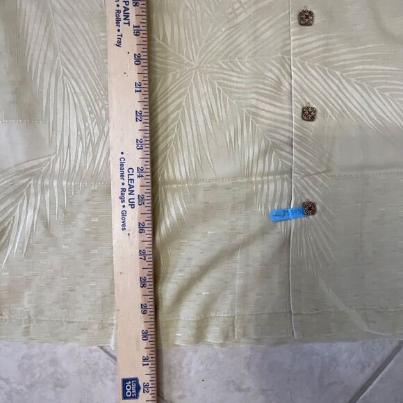TOMMY BAHAMA shirt mens XL 100% Silk Floral Short Sleeve Shirt Button Tropical - Picture 8 of 12